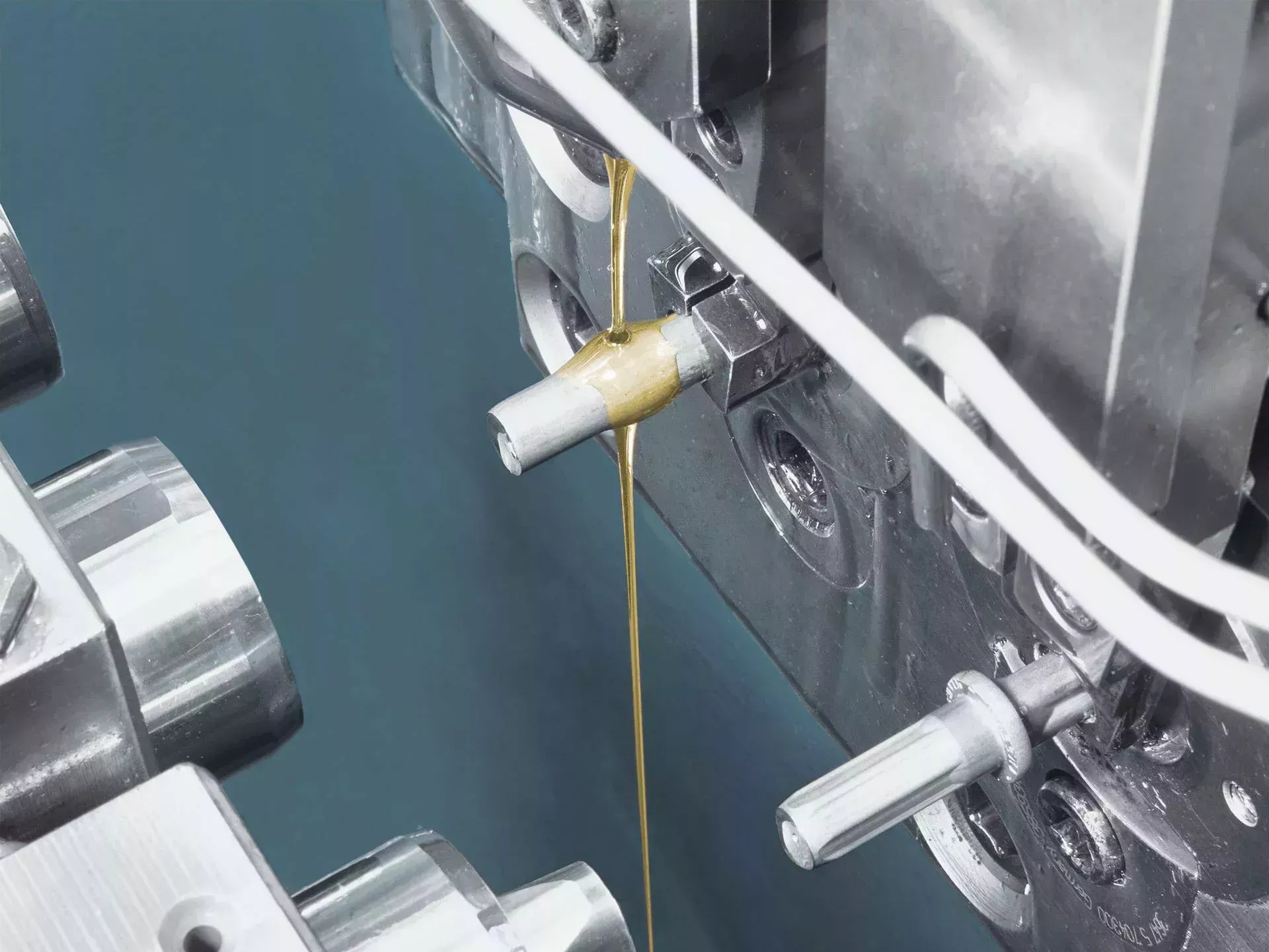 Multifunctional oil from BECHEM