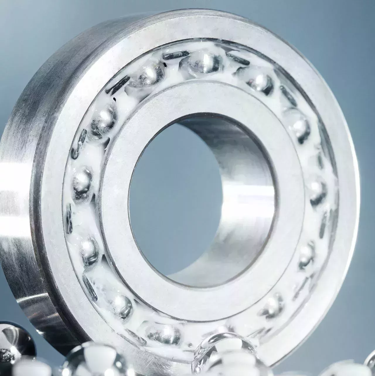 Ball bearing