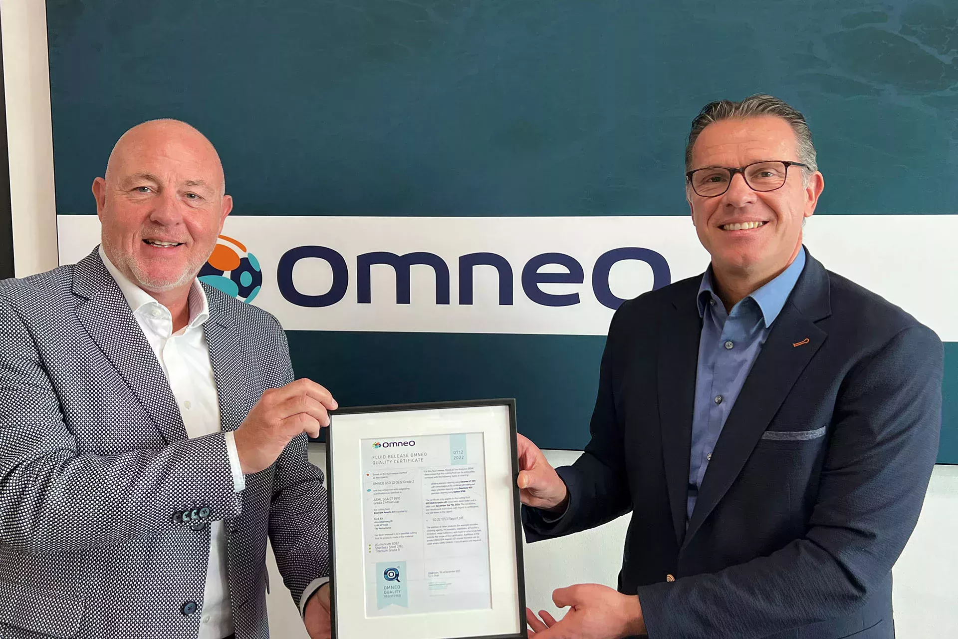 BECHEM Logo and Leading Employer Logo