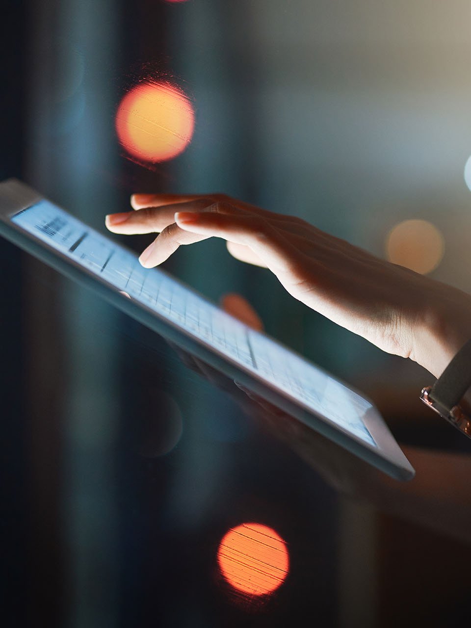 Tablet is operated by one person